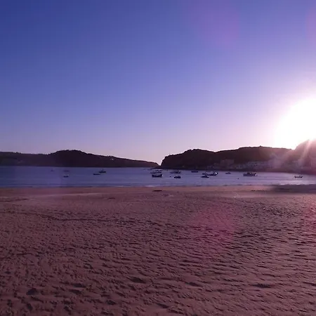 Aloha Bliss - For 8 Апартаменты Сан-Мартинью-ду-Порту