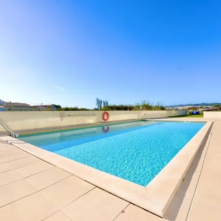 Апартаменты Aloha Bliss - For 8 Сан-Мартинью-ду-Порту